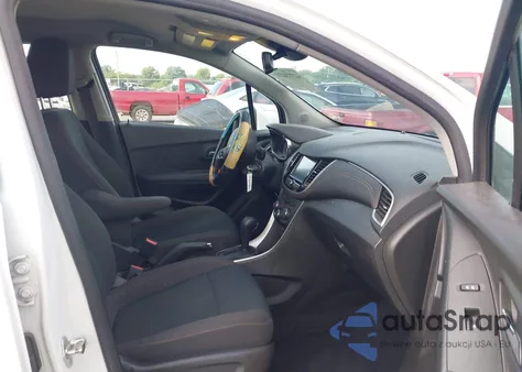 2017 Chevrolet Trax Ls z USA, uszkodzony, nr VIN KL7CJKSB8HB208001